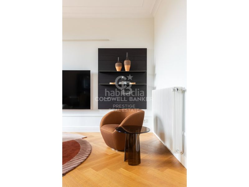 Foto 0cd80531-5402-412a-bcb2-90eca4c4c481. Apartament amb piscina a Dreta de l´Eixample Barcelona