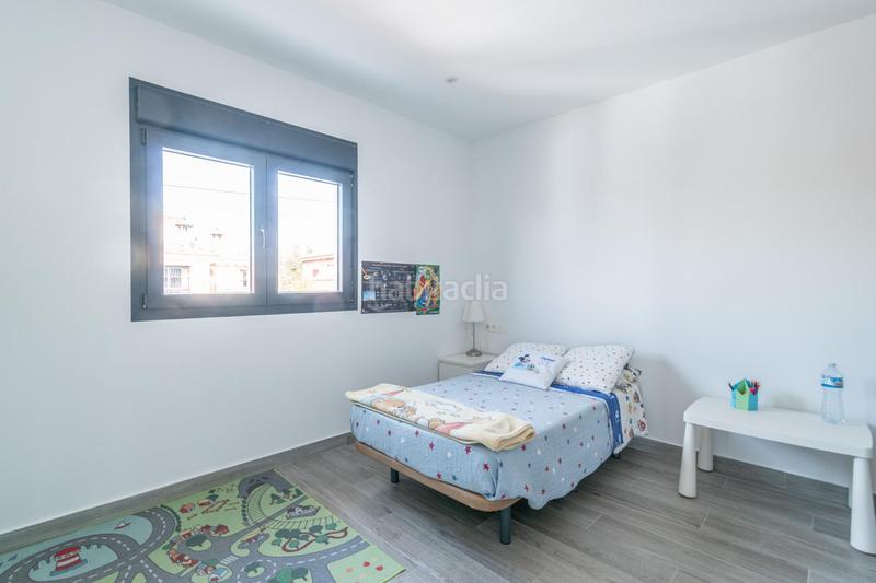 Foto 48a50941-9c86-498e-b705-f7b04c66fed0. Chalet  nueva construcción . 5 dormitorios ,3 baños. en Otura