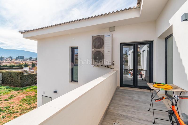 Foto a379d98a-4005-4fd4-944d-3a35ee9d5b69. Chalet  nueva construcción . 5 dormitorios ,3 baños. en Otura