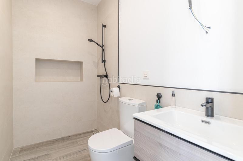 Foto bfe80d38-347d-4a6e-8cc2-1d49e9ddf296. Chalet  nueva construcción . 5 dormitorios ,3 baños. en Otura
