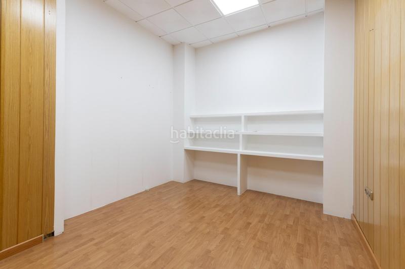 Foto e4aebea3-1b4c-4a8b-9d6c-22ffdebd56fb. Local comercial local en el centro en Maracena