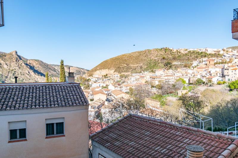 Foto 5c5566ab-c3e6-4728-a8da-28be450a11ba. Local comercial local con 238m2 en centro de guejar sierra en Güéjar Sierra