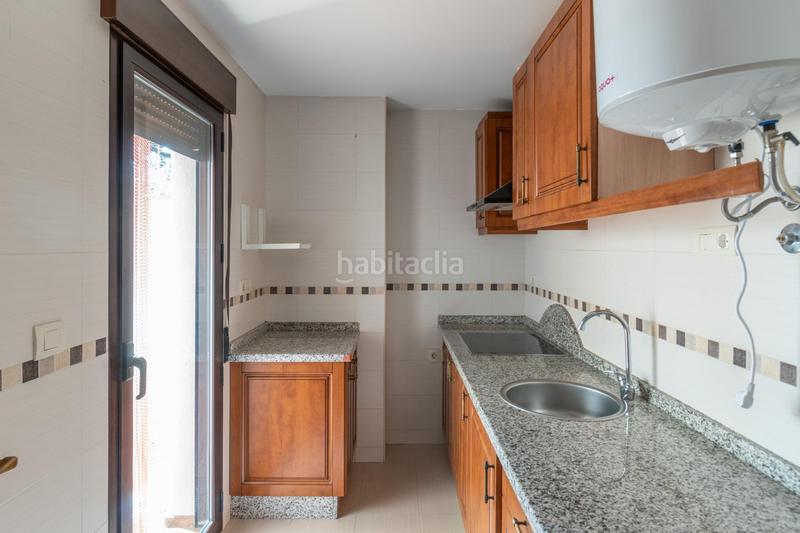 Foto 7b26e9a3-ced0-4608-977c-d6089cb7f803. Piso oportunidad primera vivienda en la zubia, a pocos minutos de granada! en Zubia (La)