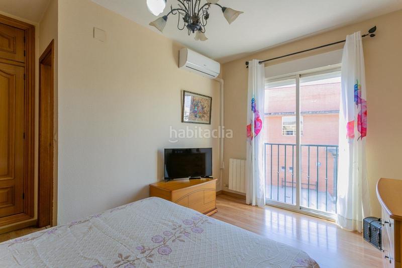 Foto c7d4c871-f3fe-44c4-8782-e92c21987427. Casa adossada amb calefacció aparcament a Cerrillo de Maracena - Periodistas Granada