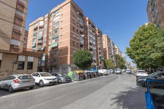 Appartamento  Calle de bruselas. Piso en vergeles listo para vivir!!