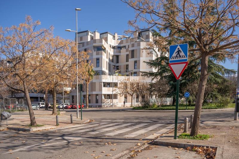 Foto a7b7291b-aa4d-4deb-936a-03c2ce6bcbfd. Piso en calle jose luis perez pujadas piso premium con piscina y garaje en zona forum junto a la ciudad de la justicia en Granada