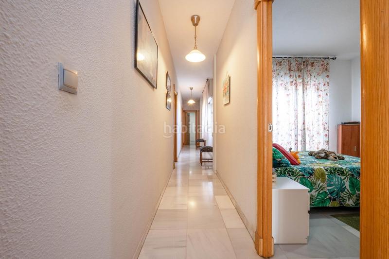 Foto 6656d5b3-4849-44dd-966c-09df1a76f376. Piso  céntrico con 3 grandes habitaciones, 2 baños, terraza, cocina, despensa y lavadero. garaje opcional en Albolote