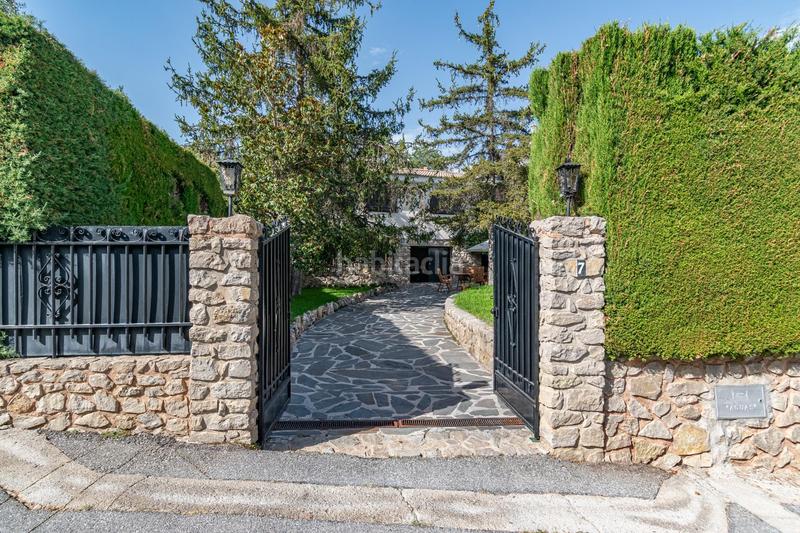 Foto a58cd8b7-b90a-4472-ac32-6cd5c3fe365a. Chalet preciosa casa con piscina privada en urbanización molino alto en Huétor de Santillán