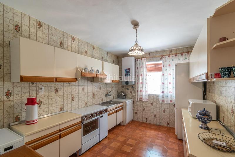 Foto b8eede75-44ee-4f9e-9b30-99235ead1444. Chalet preciosa casa con piscina privada en urbanización molino alto en Huétor de Santillán