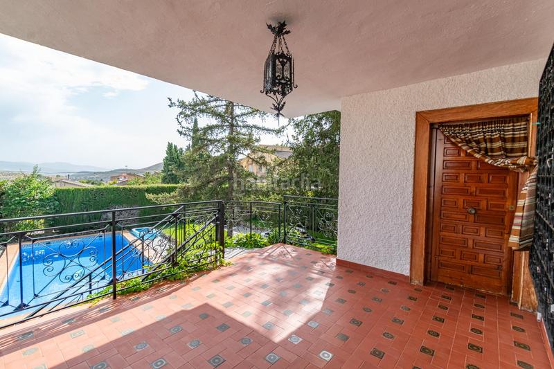 Foto d6f58e90-d89f-49d0-a2fd-5659b48d6ad8. Chalet preciosa casa con piscina privada en urbanización molino alto en Huétor de Santillán