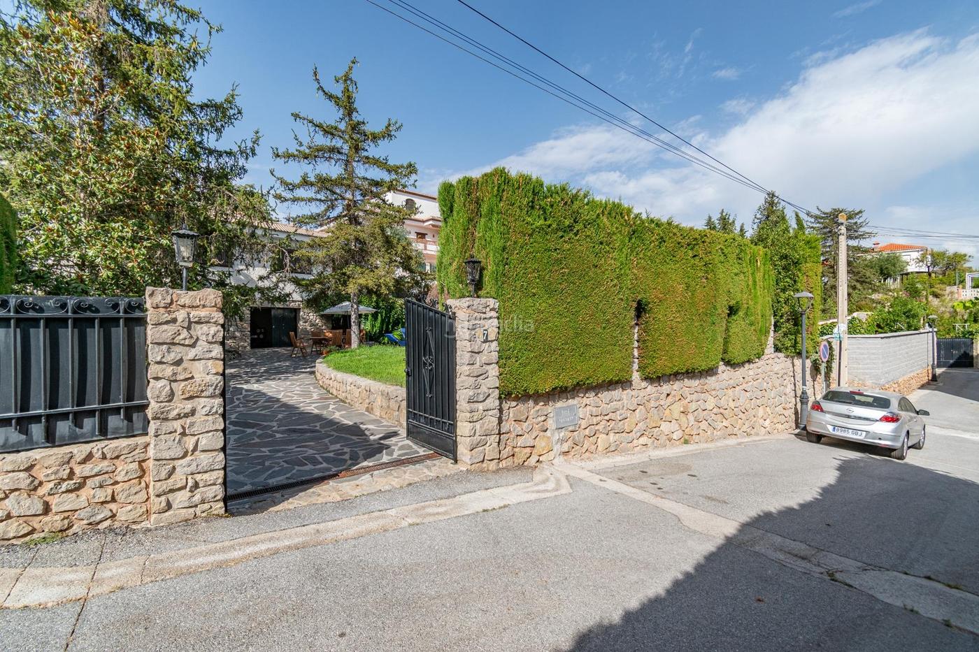 Preciosa casa con piscina privada en Urbanizacin Molino Alto Hutor de Santilln