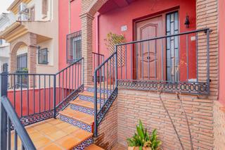 Casa adossada a Güevéjar. Amplia casa adosada en güevejar lista para entrar a vivir