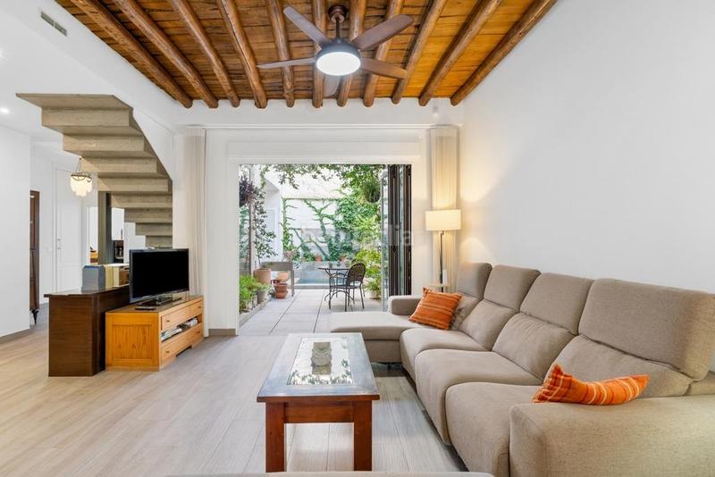 Foto 7176a654-b4ae-4d6b-868f-433d239e2f52. Maison jumelée avec parking piscine dans Rosaleda - Juventud Granada