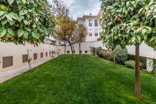 Etagenwohnung  Calle de la estación de tranvías 20. Precioso piso con dos dormitorios, garaje y trastero junto a par