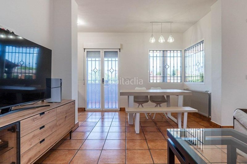 Foto b8a684eb-530a-4f7b-ae55-00cadbe64865. Chalet in calle calle reina sofía 31 in Villa de Otura