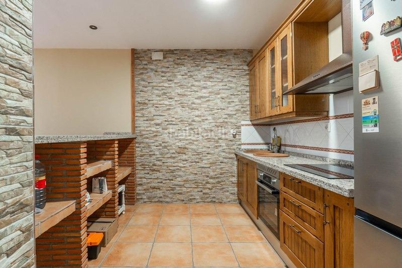 Foto dab5a9f5-49d2-4c46-99c3-9bc2755b3682. Chalet in calle calle reina sofía 31 in Villa de Otura