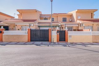 Casa a schiera in Villa de Otura. Adosada para entrar a vivir en otura