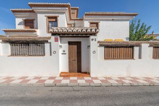 Chalet  Alelies (vent). Impresionante chalet dividido en dos viviendas con piscina y zon