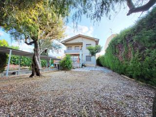 Maison à Catalunya. Espectacular oportunidad casa a 4 vientos en la plana!
