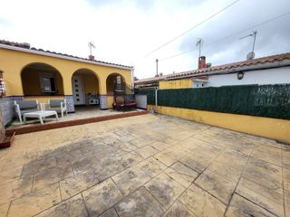Haus  Can fosalba. Oportunidad casa de una planta adosada a un lado en mas den gall