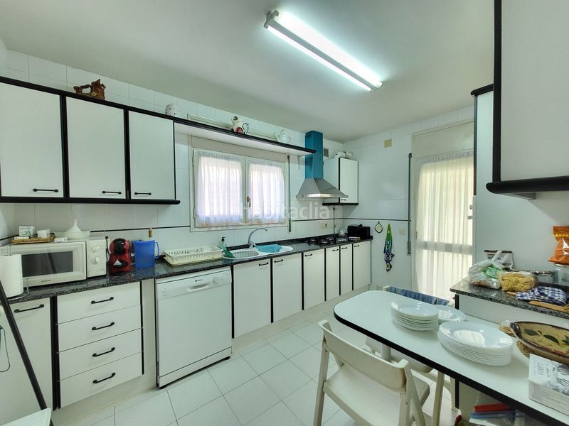 Foto 930f7805-8a17-4a45-8a7c-ec1e1d7e39f1. Casa a roger de lluria a Can Rial Esparreguera