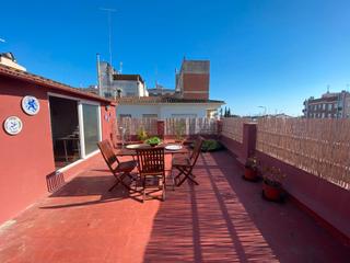 Casa adossada a Sant Pere. Casa adosada con terraza y garaje