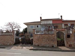 Casa a Residencial Park. **casa adosada en venta a la urbanización res. parque maçanet**