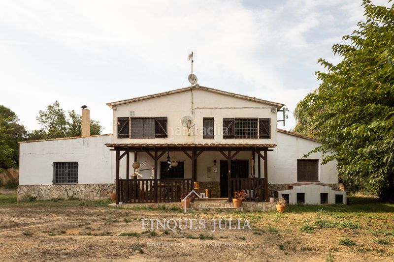 Foto 02eb42fe-4c25-4878-a989-ff21126d1418. Casa amb xemeneia calefacció aparcament piscina a Maçanet de la Selva