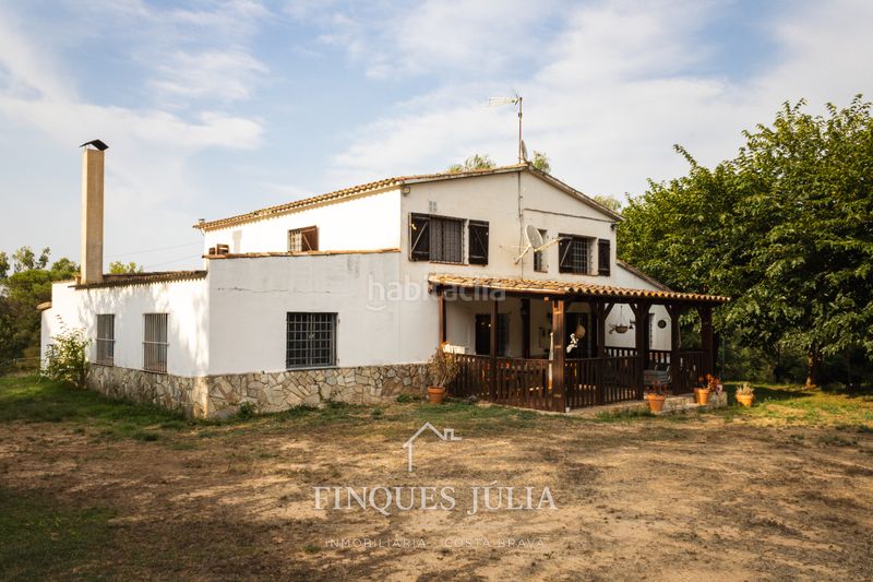 Foto 917621f8-4acd-4a11-a2d1-0b239d135516. Casa amb xemeneia calefacció aparcament piscina a Maçanet de la Selva