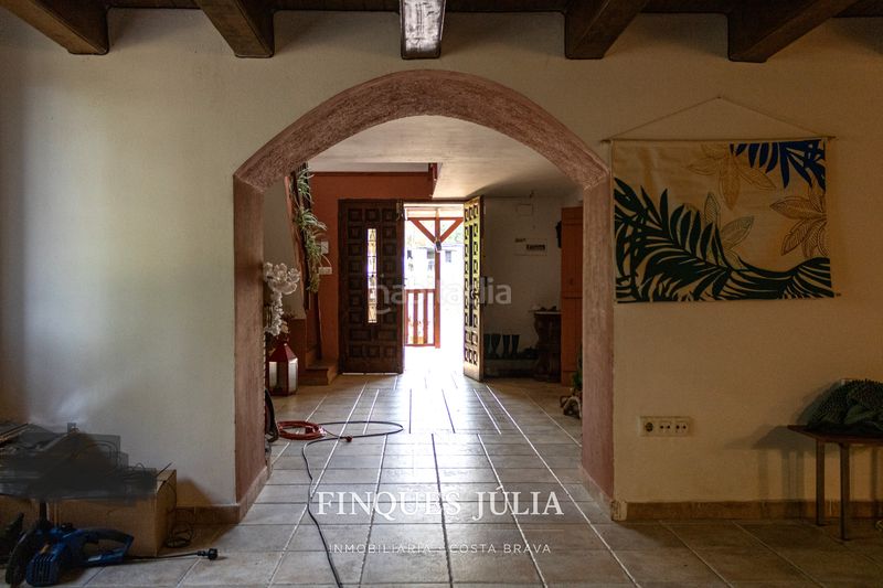 Foto 940b37cb-074b-47ba-8aff-900c65e1a47a. Casa amb xemeneia calefacció aparcament piscina a Maçanet de la Selva