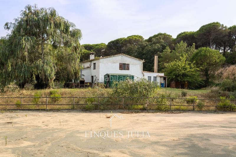 Foto 998930dc-eb07-4b85-9dd2-150221a67919. Casa amb xemeneia calefacció aparcament piscina a Maçanet de la Selva