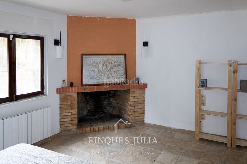 Foto eb83e93b-f53f-4745-84af-335afbe4e1e4. Casa amb xemeneia calefacció aparcament piscina a Maçanet de la Selva