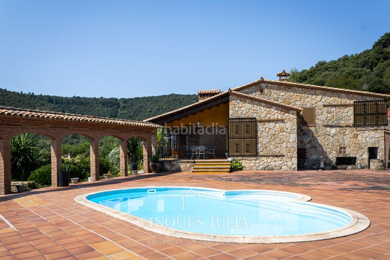 Foto 872a719e-a5f8-46ff-97b9-472086c8c502. Casa amb xemeneia calefacció aparcament piscina a Calonge