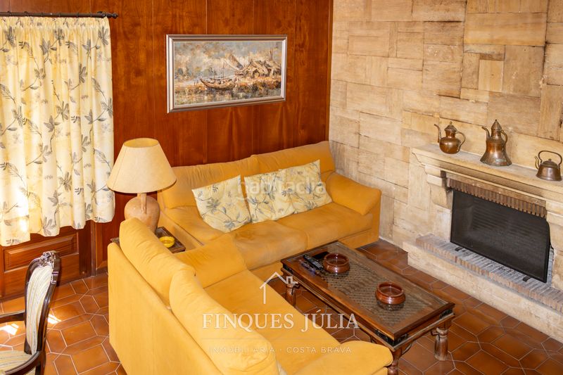Foto ca7d44aa-125e-4592-8969-659bf1629acc. Casa amb xemeneia calefacció aparcament piscina a Calonge