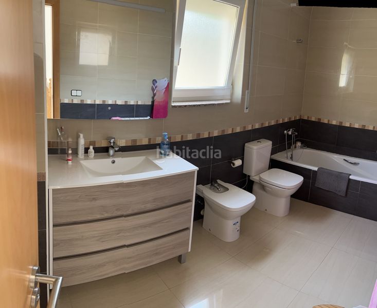 Foto e920fc79-d34c-4771-b32d-8aa6e23252a4. Casa amb calefacció aparcament piscina a Serra Brava Lloret de Mar