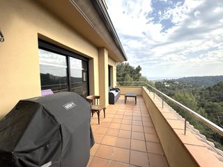 Casa a Santa Susanna. Casa con vistas al mar en zona tranquila