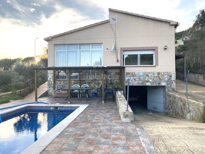Foto 4ab8a279-f649-45a7-b1bb-8791cd193674. Casa amb xemeneia calefacció aparcament piscina a Tordera