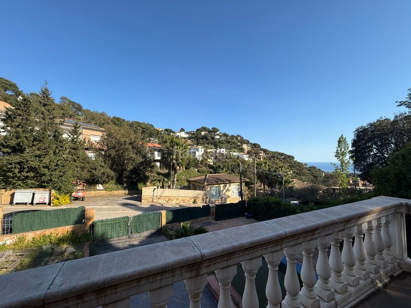 Foto f53c3acd-df21-4dfb-88b3-7173798c9248. Casa amb calefacció aparcament piscina a Serra Brava Lloret de Mar