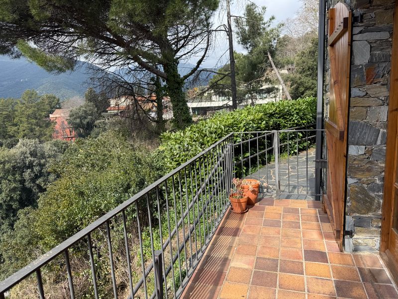 Foto 4b3b3fc7-25b7-4569-a333-9745972d682f. Casa adossada amb xemeneia calefacció aparcament a Montseny