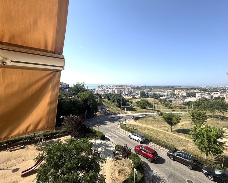 Foto d215ad69-80f7-4ed9-9eca-57aae96479fc. Pis a Els Pavos Blanes