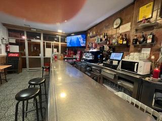 Trapasso Locale commerciale in Llefià. Traspaso de bar restaurante en la salut, badalona