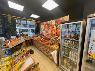 Traspàs Local Comercial a Sagrada Família. Frutería en traspaso en eixample derecho, en barcelona