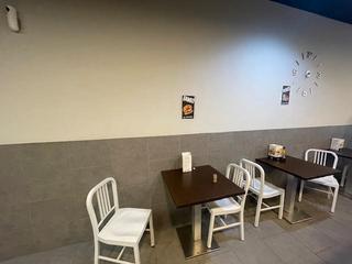 Traspàs Local Comercial a Riu Sud. Bar restaurante en traspaso en sta. coloma de gramenet