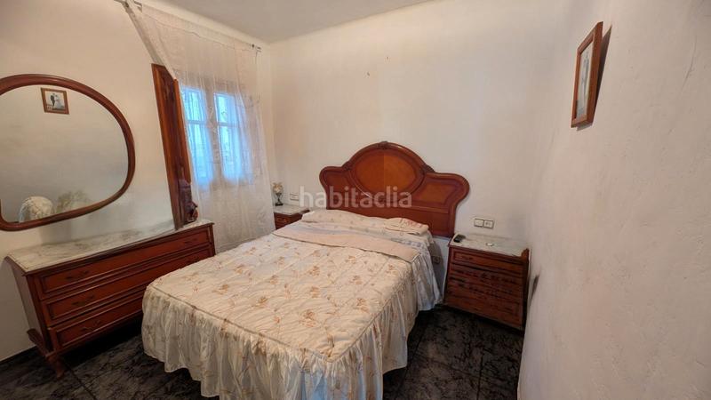 Foto fb36b9d0-7cc4-4876-b88a-027160750f21. Xalet amb aparcament a Singuerlín Santa Coloma de Gramenet