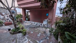 Chalet in Singuerln. Chalet adosado en venta en singuerln, santa coloma de gramenet