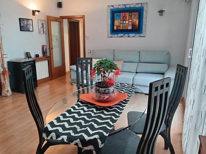 Foto 5dea68cf-3c3a-40e9-b6fc-57364d94bd93. Etagenwohnung mit heizung parking in Bufalà Badalona