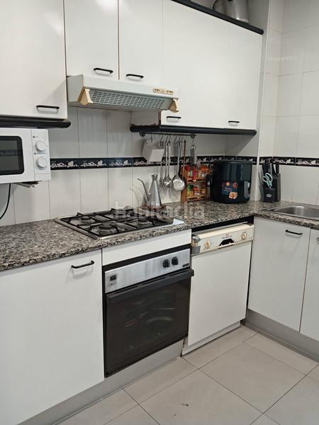 Foto b2c43f40-7c83-434b-a492-2c79a0f49358. Etagenwohnung mit heizung parking in Bufalà Badalona