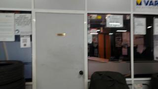 Local Comercial  Rambla de les vinyes. Se vende local comercial en ripollet