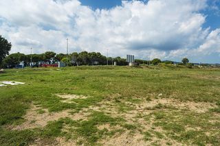 Lloguer Solar industrial  Carrer sector mas dorca. En l’ametlla del vallès justo enfrente de la c-17 y con una exce