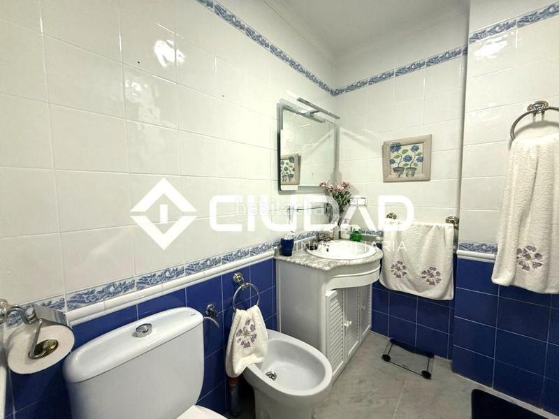 Foto 351060a3-2b7b-4128-9f2d-0fe18ada9b92. Piso  a la venta en calle hermano fermín en Centro-Calzada-Cabo Noval Sanlúcar de Barrameda